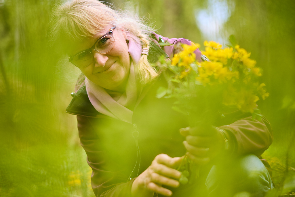 Sirpa har gjort en blombukett.